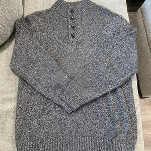 Men’s sweater